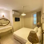 Tasquartas Hotel