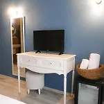 Tasquartas Hotel *