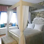Tasquartas Hotel