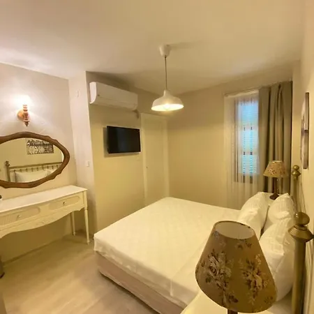 Tasquartas Hotel