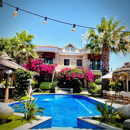 Tasquartas فندق ألاتشاتي