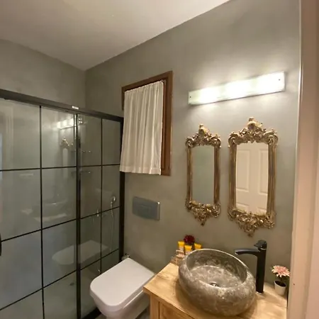 Tasquartas Hotel