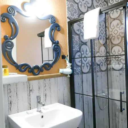 Tasquartas Hotel